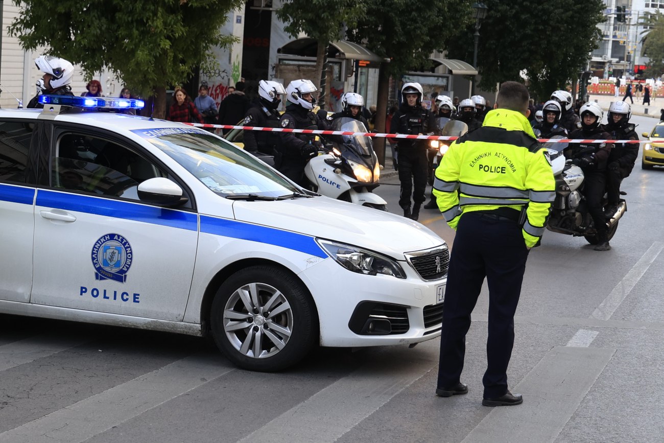 Πολυτεχνείο: Σε αυστηρό αστυνομικό κλοιό η Αθήνα, προληπτικοί έλεγχοι με πάνω από 5.000 αστυνομικούς στους δρόμους