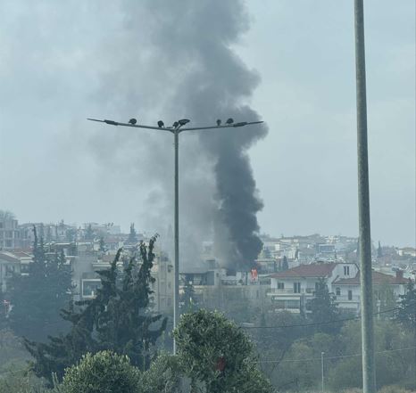 Φωτιά σε διαμέρισμα τρίτου ορόφου στην Πυλαία Θεσσαλονίκης