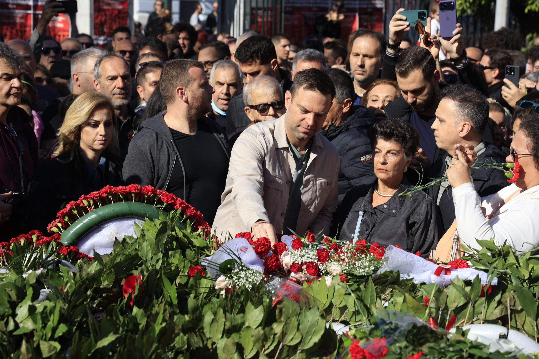Κασσελάκης: Η φωνή και η ασπίδα της Δημοκρατίας ζητά το Πολυτεχνείο σήμερα