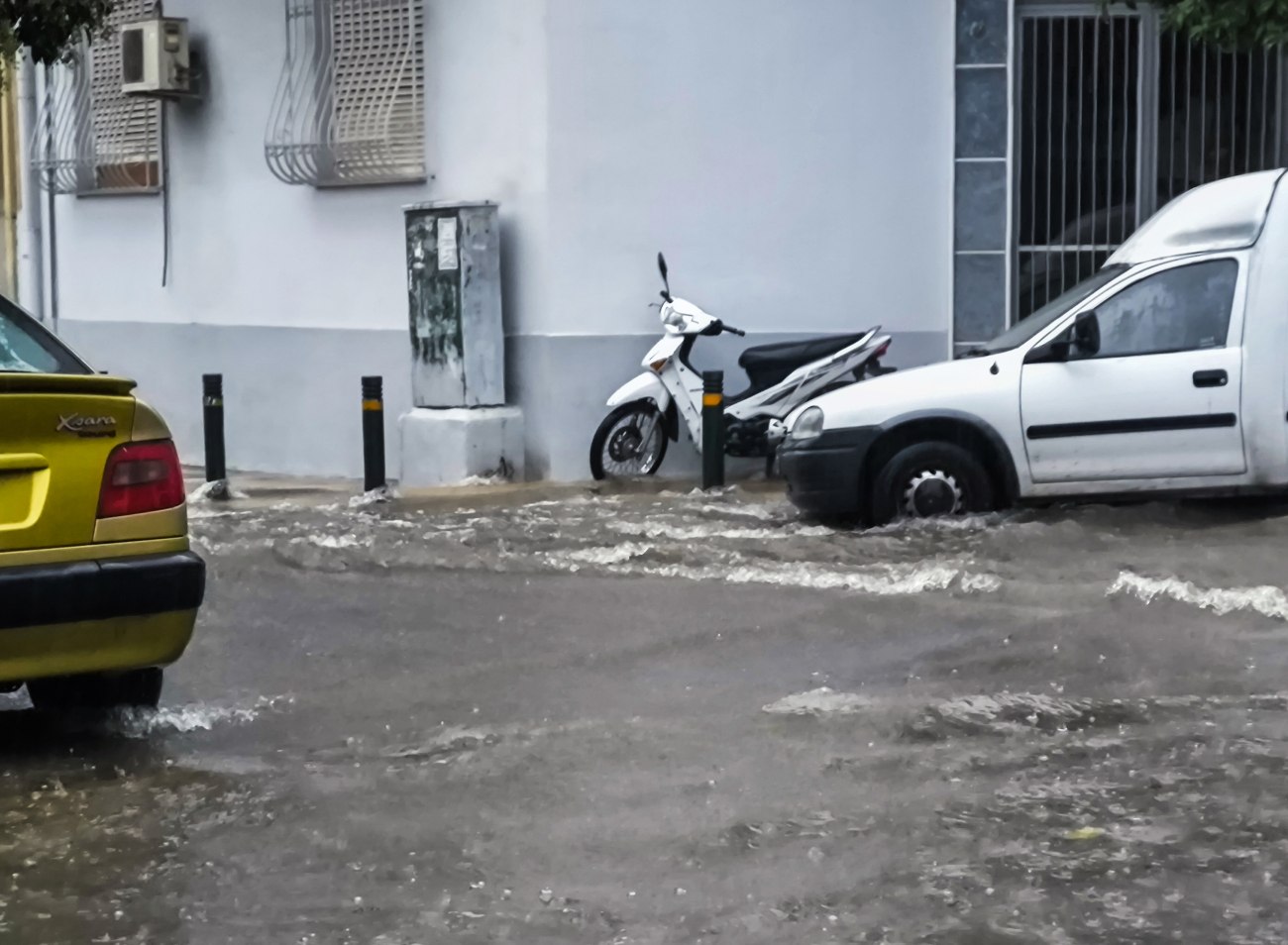 Έντονη κακοκαιρία την Τρίτη: Ποιες περιοχές θα πλήξει