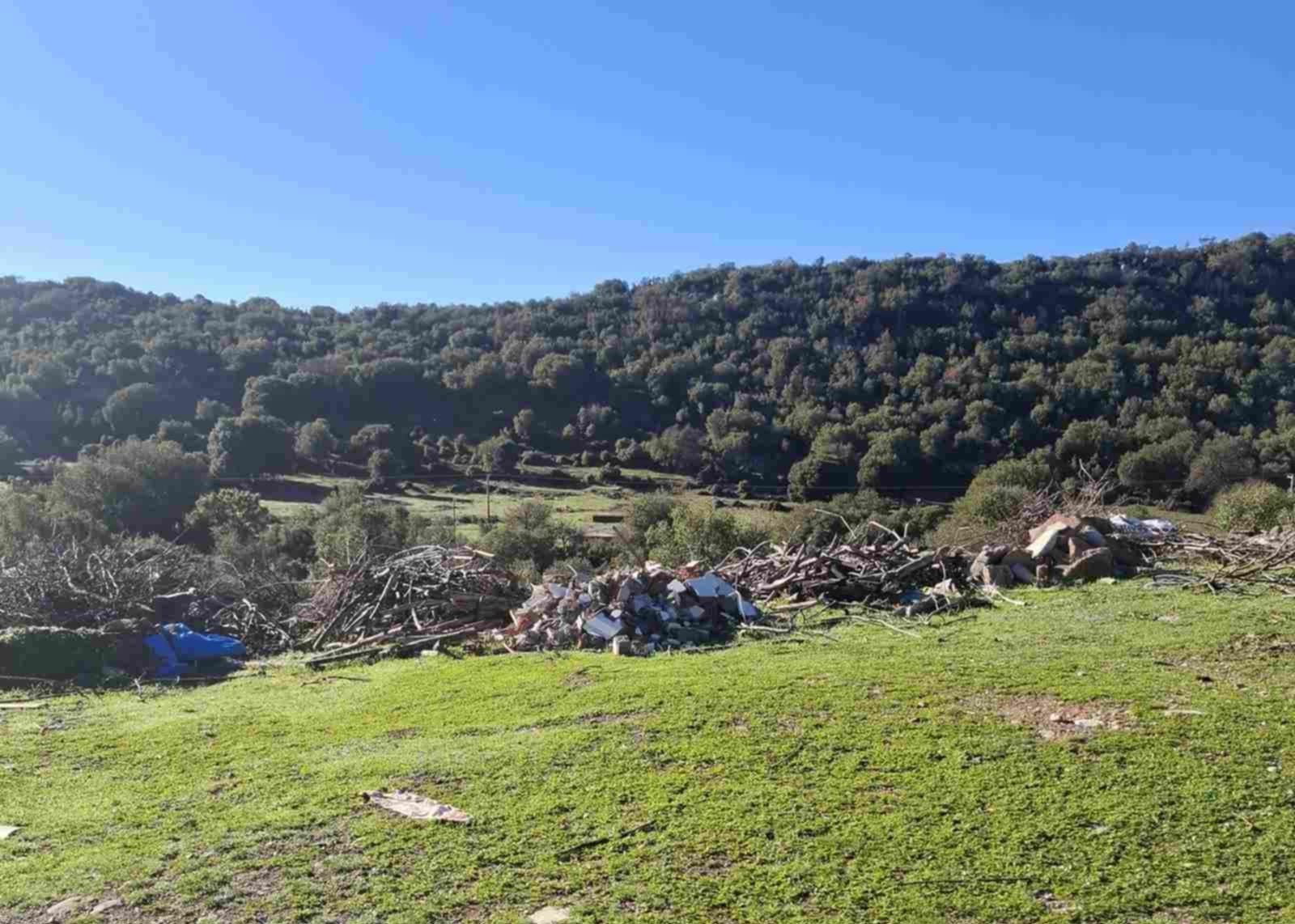 Θλιβερές εικόνες από την απόρριψη απορριμμάτων στο περιβάλλον: Αγώνας δρόμου της δημοτικής αρχής