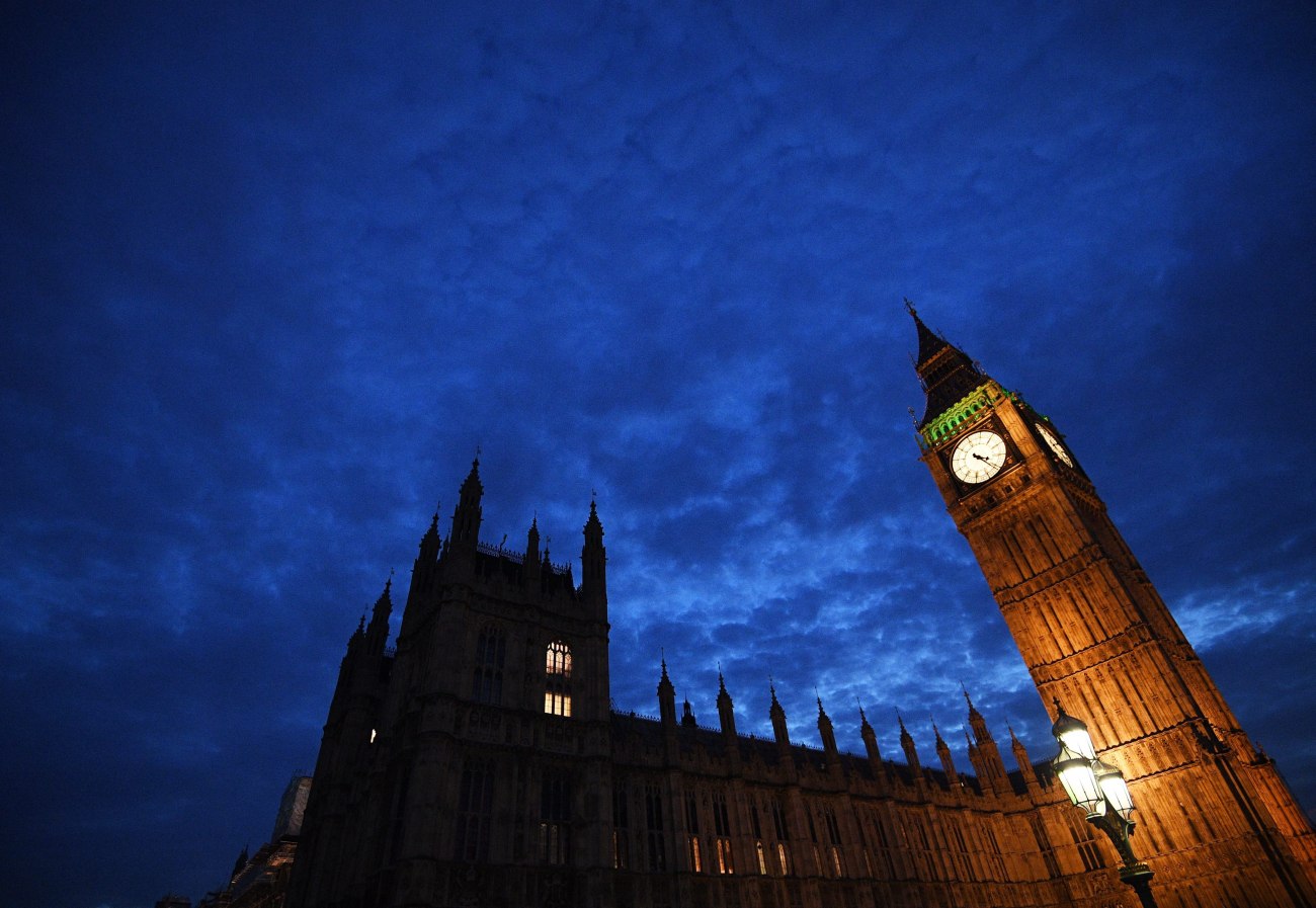 Η Κίνα απορρίπτει τις βρετανικές κατηγορίες περί κατασκοπείας ως ανυπόστατες