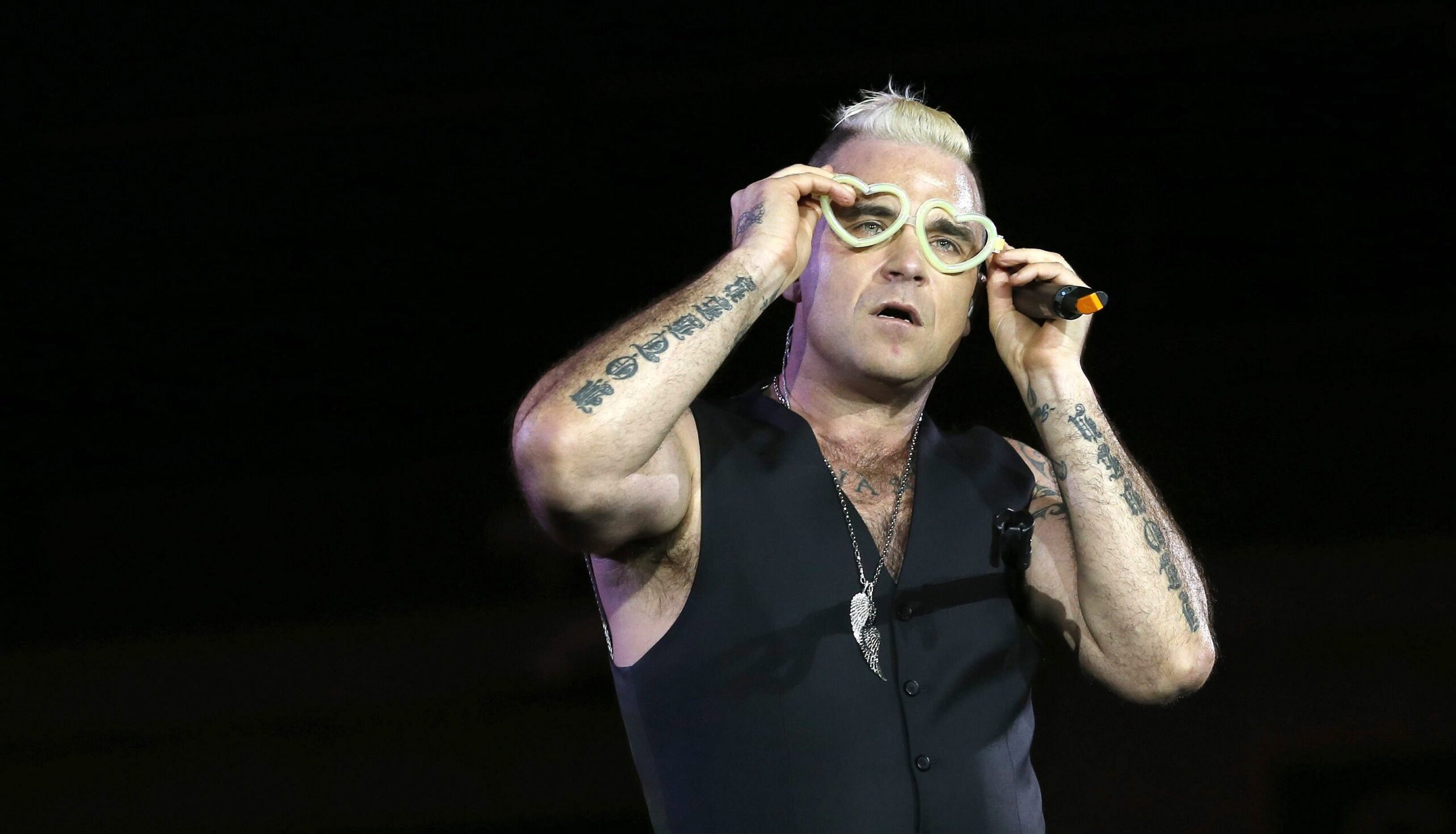 Ρόμπι Γουίλιαμς: Οι ενέσεις αδυνατίσματος επηρεάζουν την όρασή μου, αλλά δεν μετανιώνω