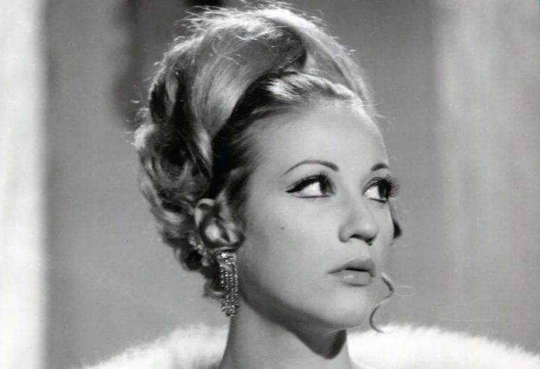 Ζωή Λάσκαρη: Πότε ξεκινά η δημοπρασία των κοσμημάτων της διάσημης ηθοποιού