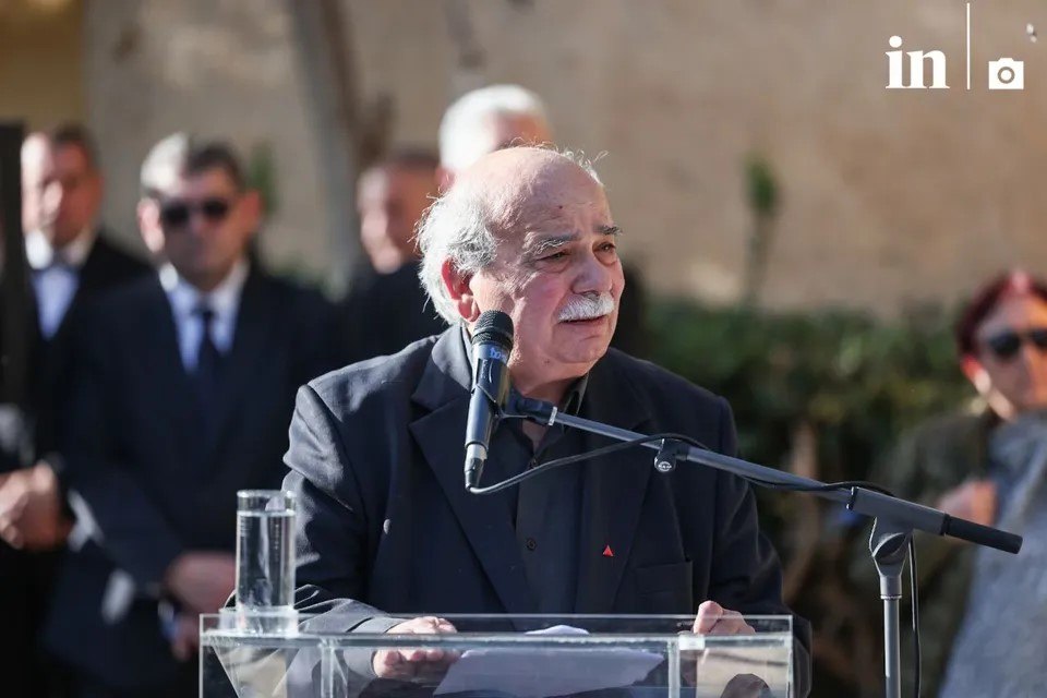 Μαχητικός αγωνιστής της πράξης: Ο Βούτσης στον επικήδειο για τον Αλέκο Φλαμπουράρη