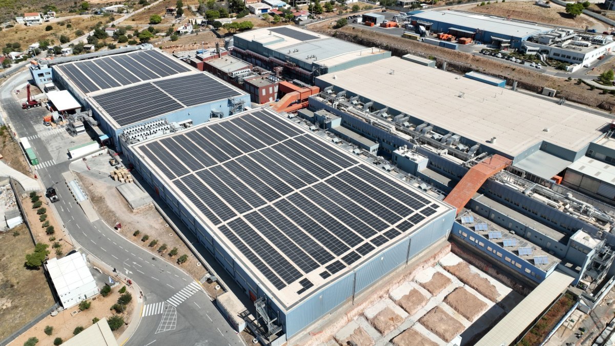 Ολοκλήρωση της πρώτης φάσης της πράσινης επένδυσης από την Παπαστράτος και η προσπάθεια μείωσης του ενεργειακού αποτυπώματος