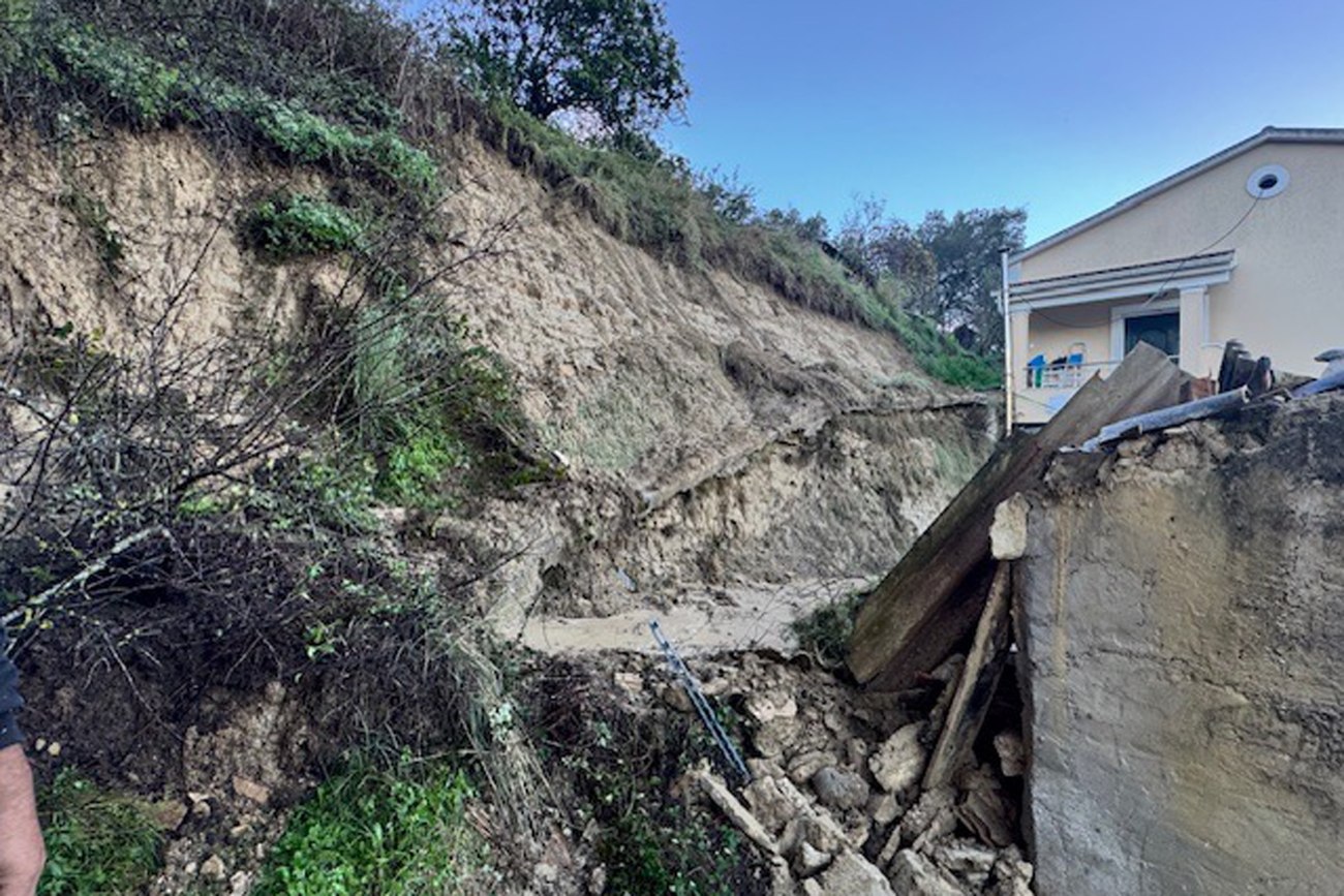 Σε κατάσταση έκτακτης ανάγκης η βόρεια Κέρκυρα λόγω κακοκαιρίας