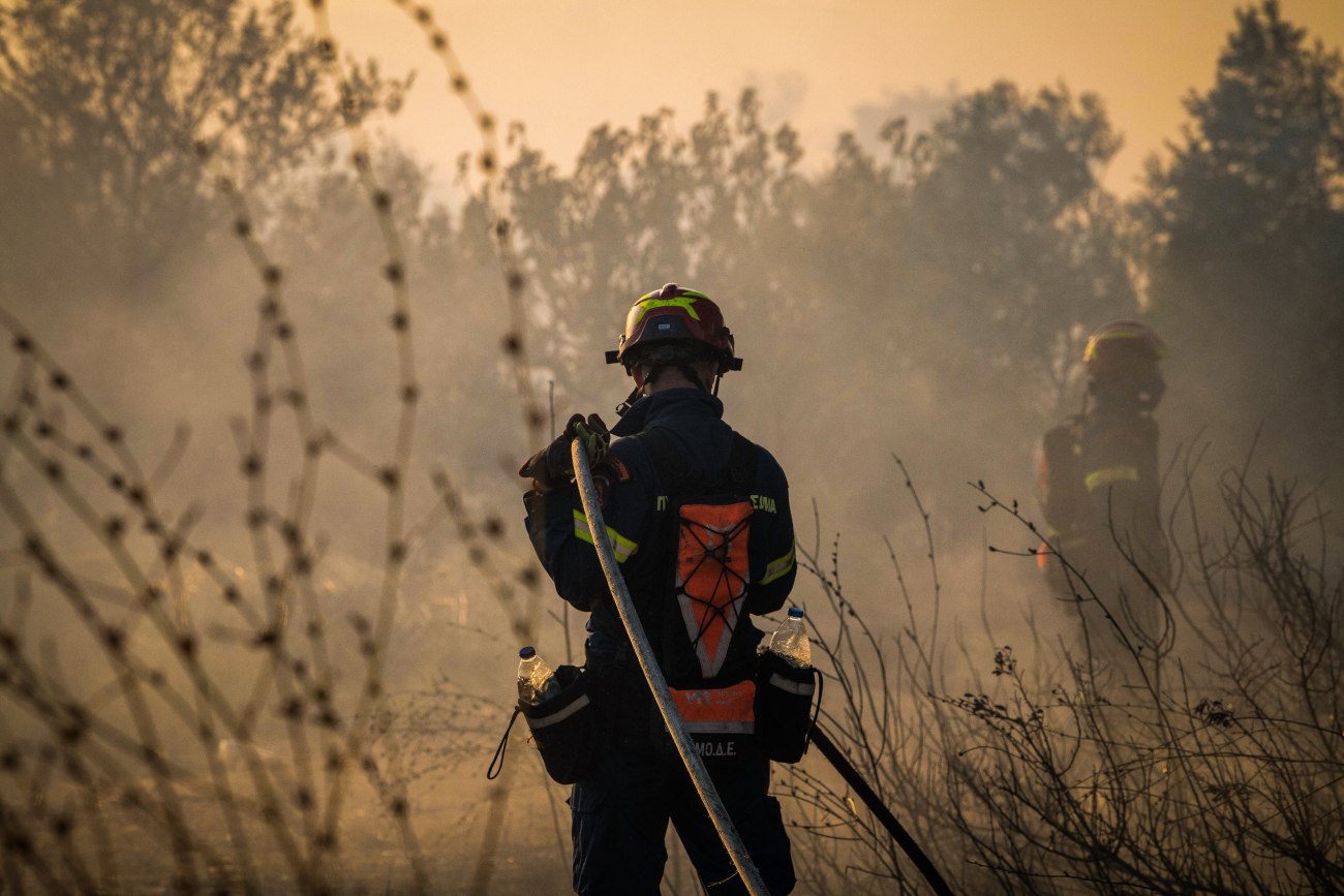 Ηράκλειο: Σε πλήρη εξέλιξη πυρκαγιά λόγω ισχυρών ανέμων – Μαζική κινητοποίηση της Πυροσβεστικής