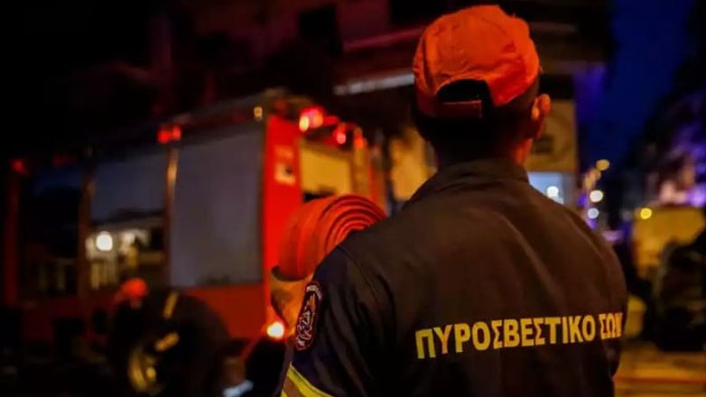 Φωτιά σε υπόγειο κατοικίας στα Πατήσια, κλειστή η λεωφόρος Ιωνίας