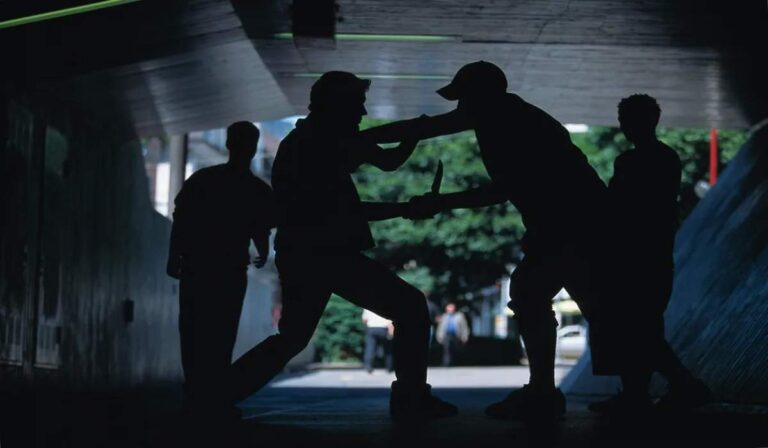 Νέο Ηράκλειο: Σφοδρή συμπλοκή μαθητών έξω από σχολείο – Τρεις συλλήψεις