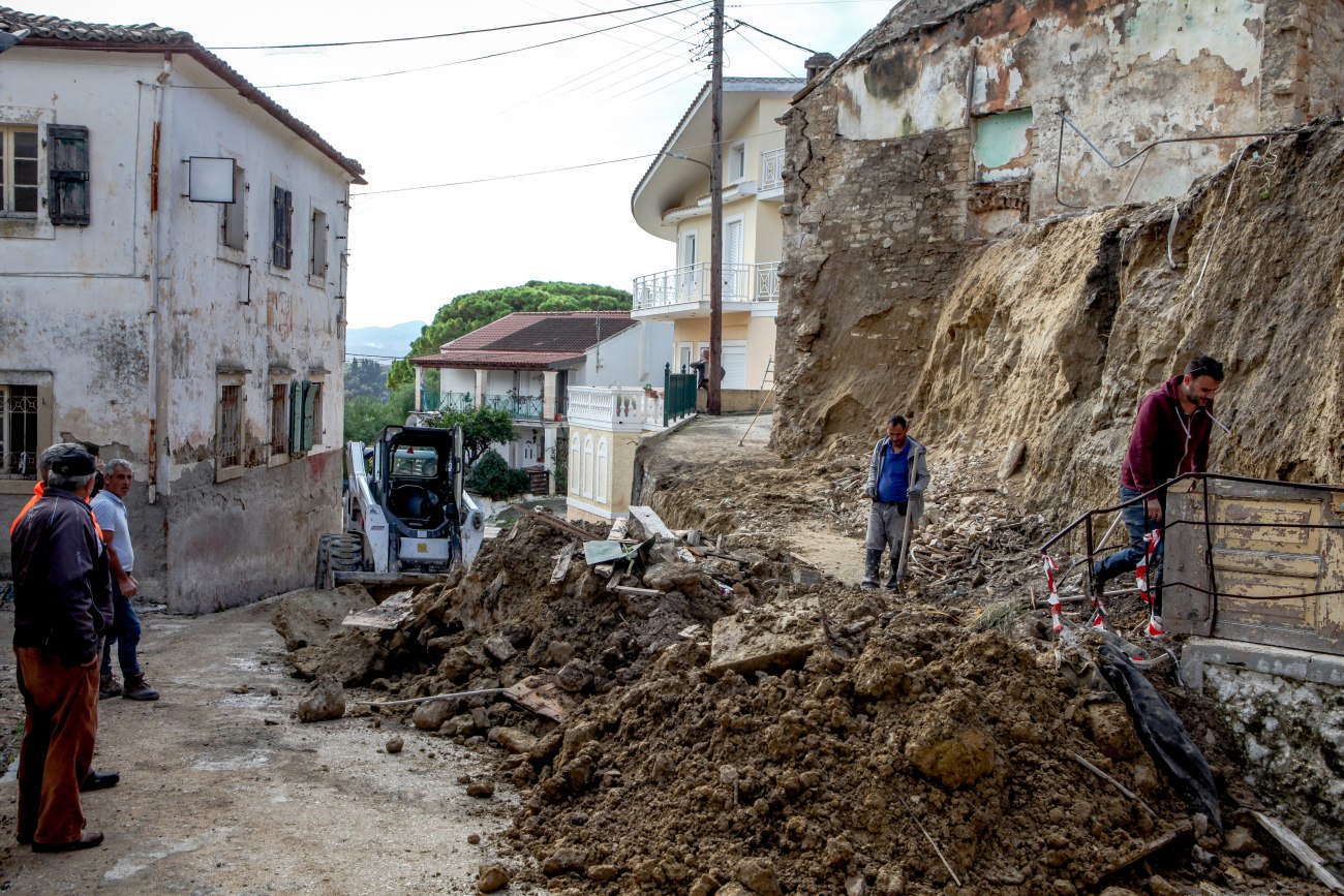 Κακοκαιρία: Σημαντικές καταστροφές στη Δυτική Ελλάδα – Οι κάτοικοι μετρούν τις απώλειές τους
