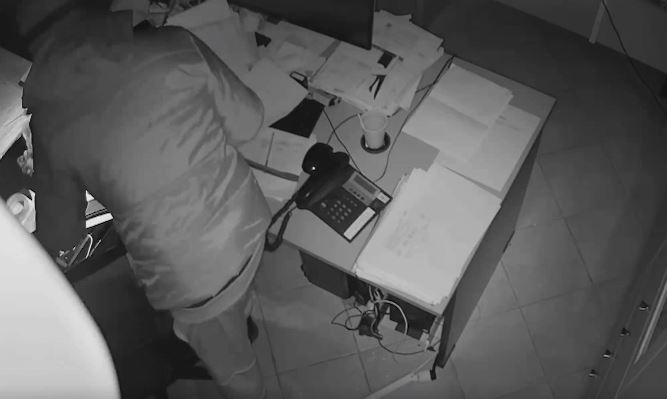 Εξαρθρώθηκε εγκληματική οργάνωση διαρρηκτών που λήστευε επιχειρήσεις και σπίτια – Αποκαλυπτικά βίντεο