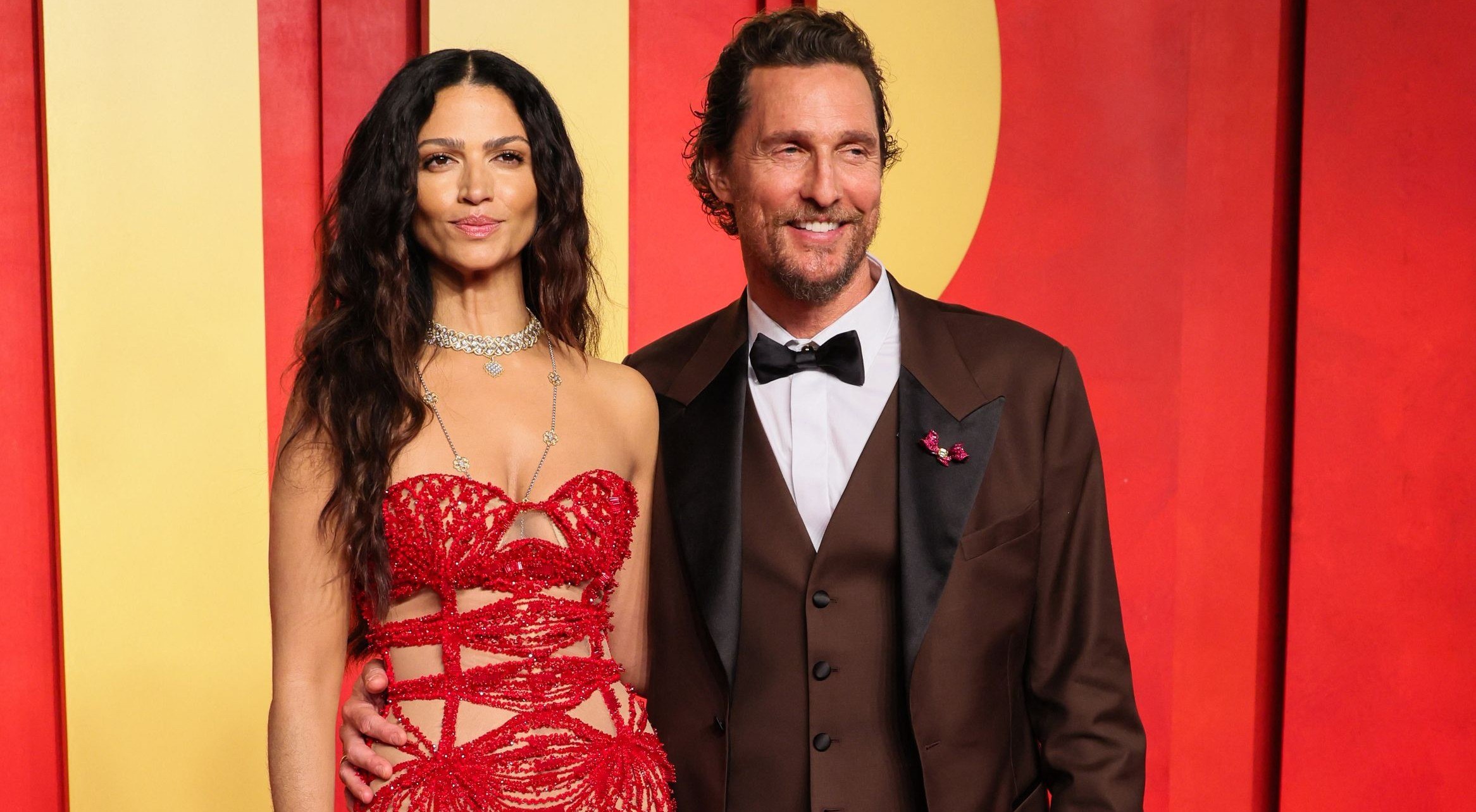 Ο Μάθιου ΜακΚόναχι αναπολεί τις ερωτικές σχέσεις πριν την Καμίλα Άλβες