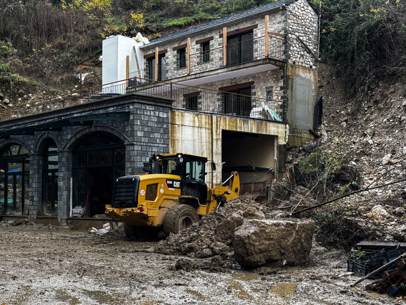 Καταστροφική κακοκαιρία πλήττει τη Δυτική Ελλάδα: Δήμοι σε κατάσταση έκτακτης ανάγκης