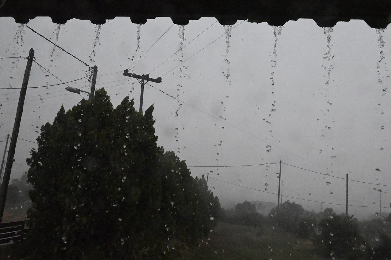 Κακοκαιρία Adel: Κόκκινος συναγερμός σε τέσσερις περιφέρειες