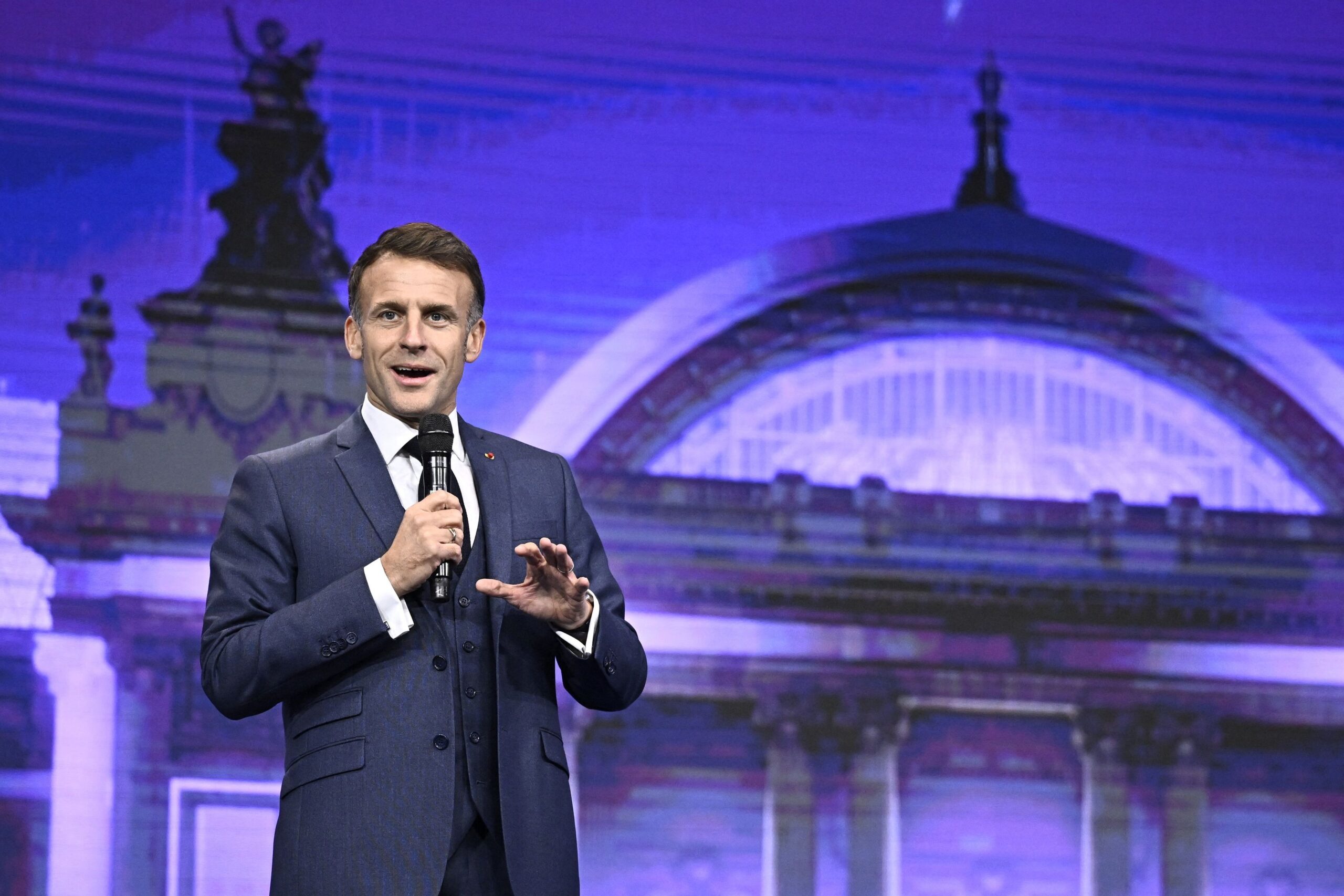 Θέλουμε ειρήνη, αλλά όχι σε βάρος της εθνικής κυριαρχίας, επισημαίνει ο Εμανουέλ Μακρόν για την Ουκρανία