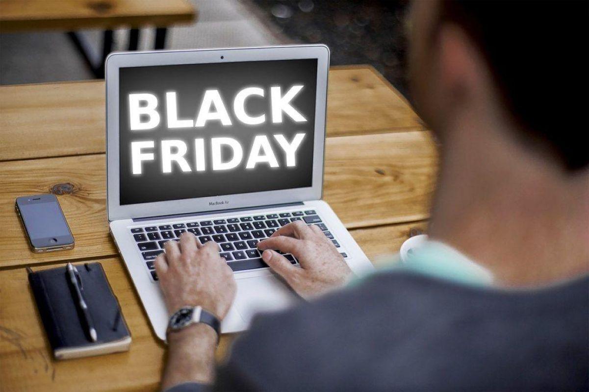 Black Friday: Ποιες είναι οι οικονομικές απώλειες των Ελλήνων από τις απάτες