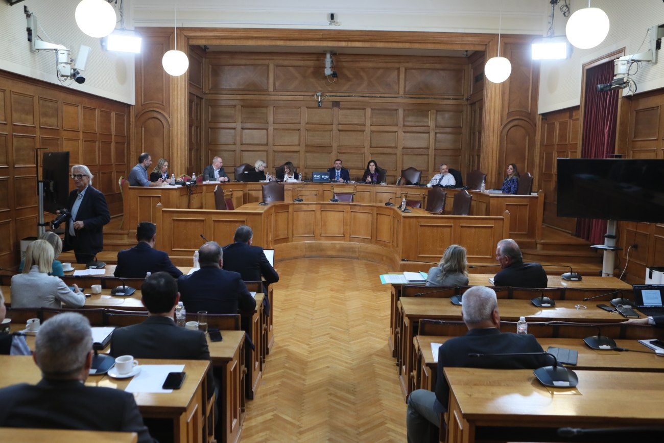 Εξεταστική επιτροπή: Δικαίωμα στη σιωπή επικαλείται νέος μάρτυρας για να αποφύγει τη κατάθεση