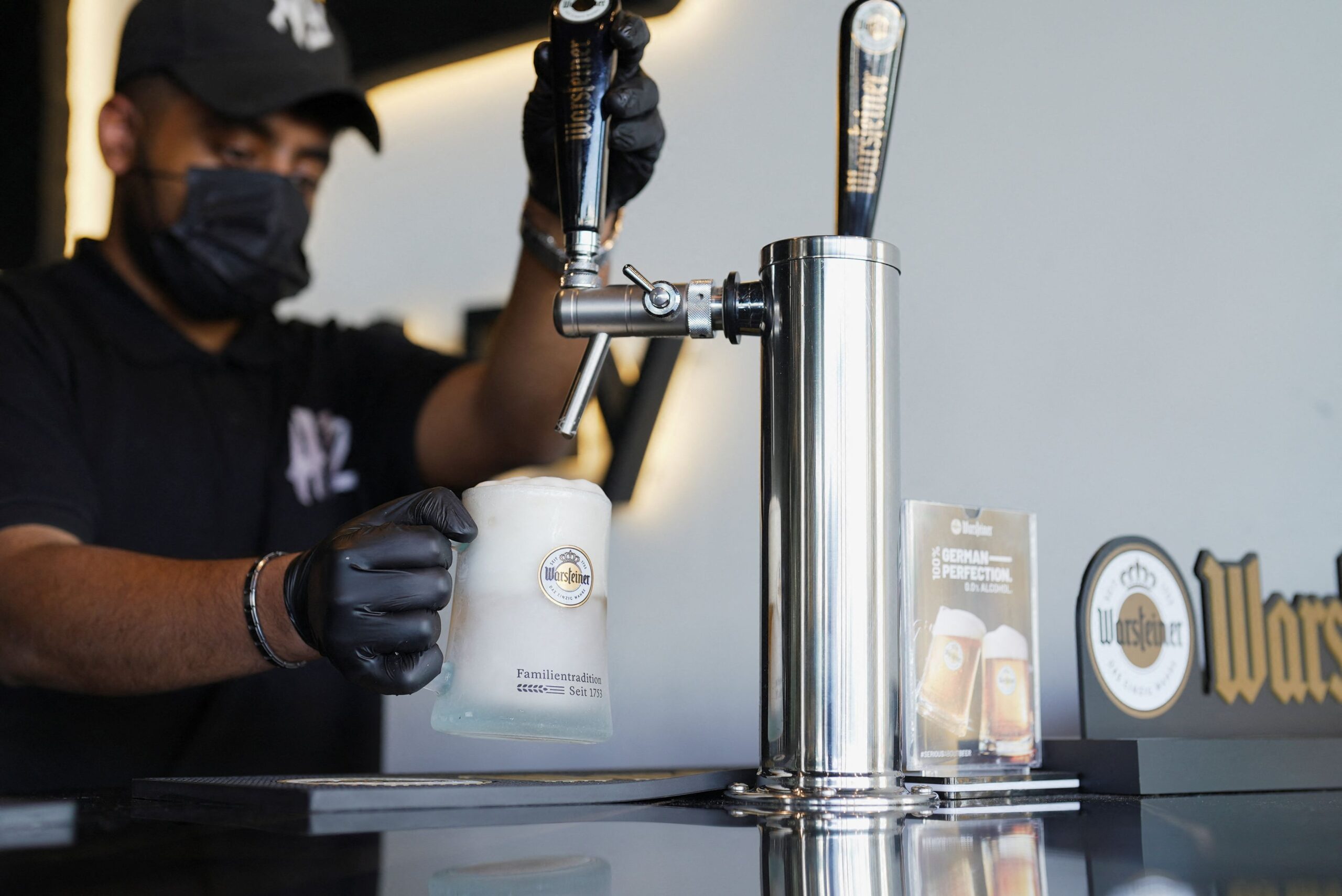 Η Σαουδική Αραβία εισάγει την πώληση αλκοόλ για ξένους