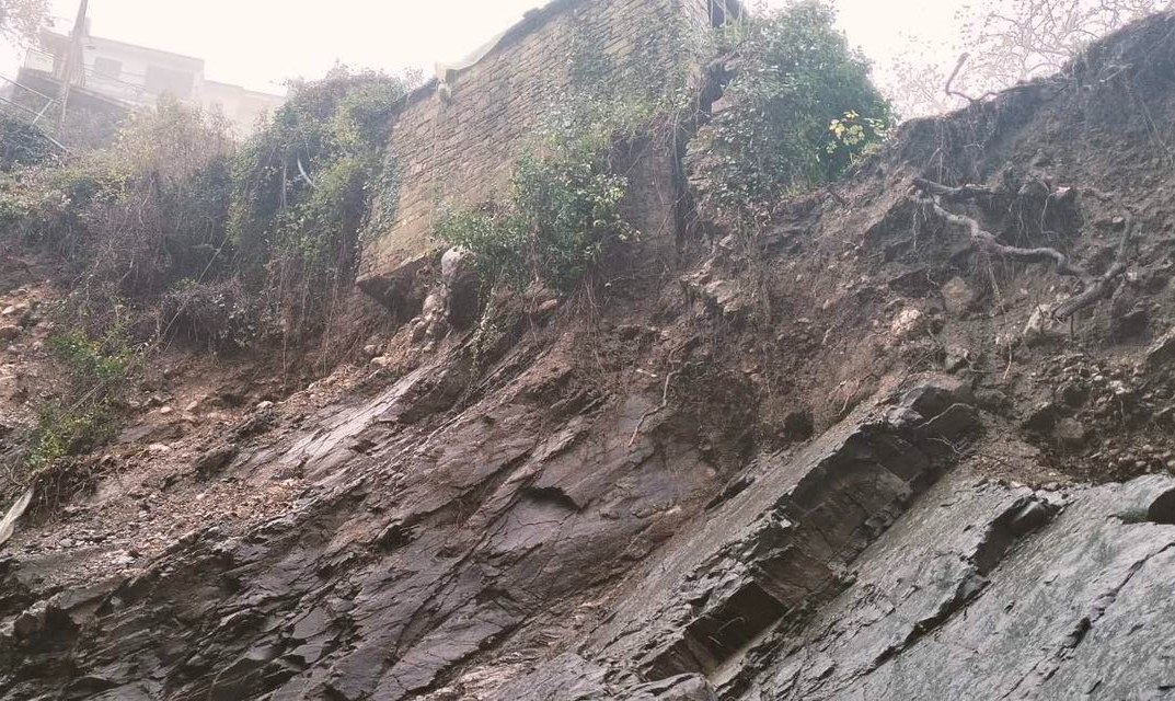 Επικίνδυνες κατολισθήσεις στα Τζουμέρκα – Κίνδυνος για μνημείο στα Άγναντα