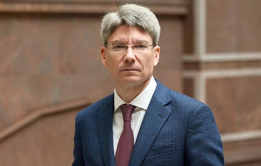 Ρωσία: Το ΝΑΤΟ και η ΕΕ ετοιμάζονται για έναν μεγάλο πόλεμο, δηλώνει ρώσος διπλωμάτης