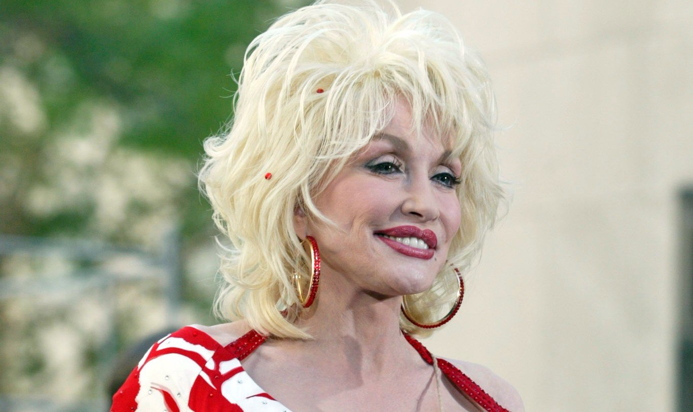 Η Ντόλι Πάρτον ανακαλύπτει τη σεξουαλική έλξη μέσα από τον Τζόνι Κας στα 13 της χρόνια