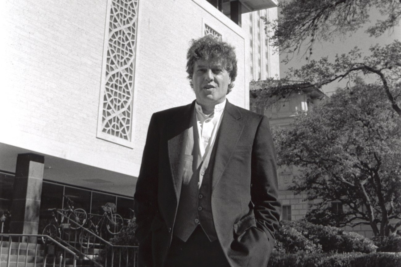 Η συνάντηση του ελληνικού θεάτρου με την ειρωνεία και τη διανοητική πρόκληση του Τομ Στόπαρντ