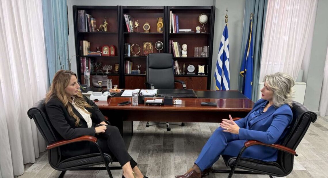 Στη Χαλκιδική η Συντονίστρια του Γραφείου Πρωθυπουργού: Συνάντηση με την Αικατερίνη Ζωγράφου για υποδομές και καθημερινότητα