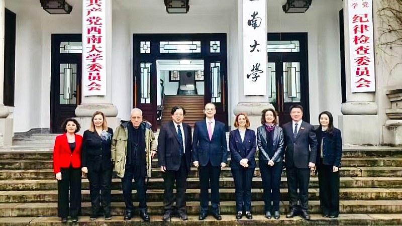 Ελληνική λογοτεχνία στο Τσονγκτσίνγκ: Το έργο του Καζαντζάκη γιορτάζεται στην Κίνα