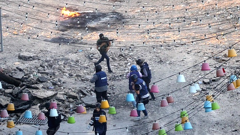 Δημοσιογράφος από την Παλαιστίνη χάνει τη ζωή του σε ισραηλινό πλήγμα στη Γάζα