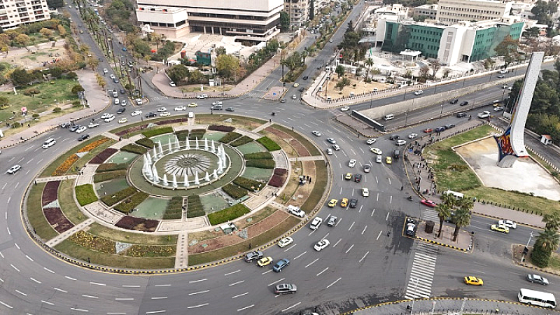 Συρία: Γιορτή της πρώτης επετείου από την ανατροπή του Άσαντ, η μετάβαση παραμένει εύθραυστη