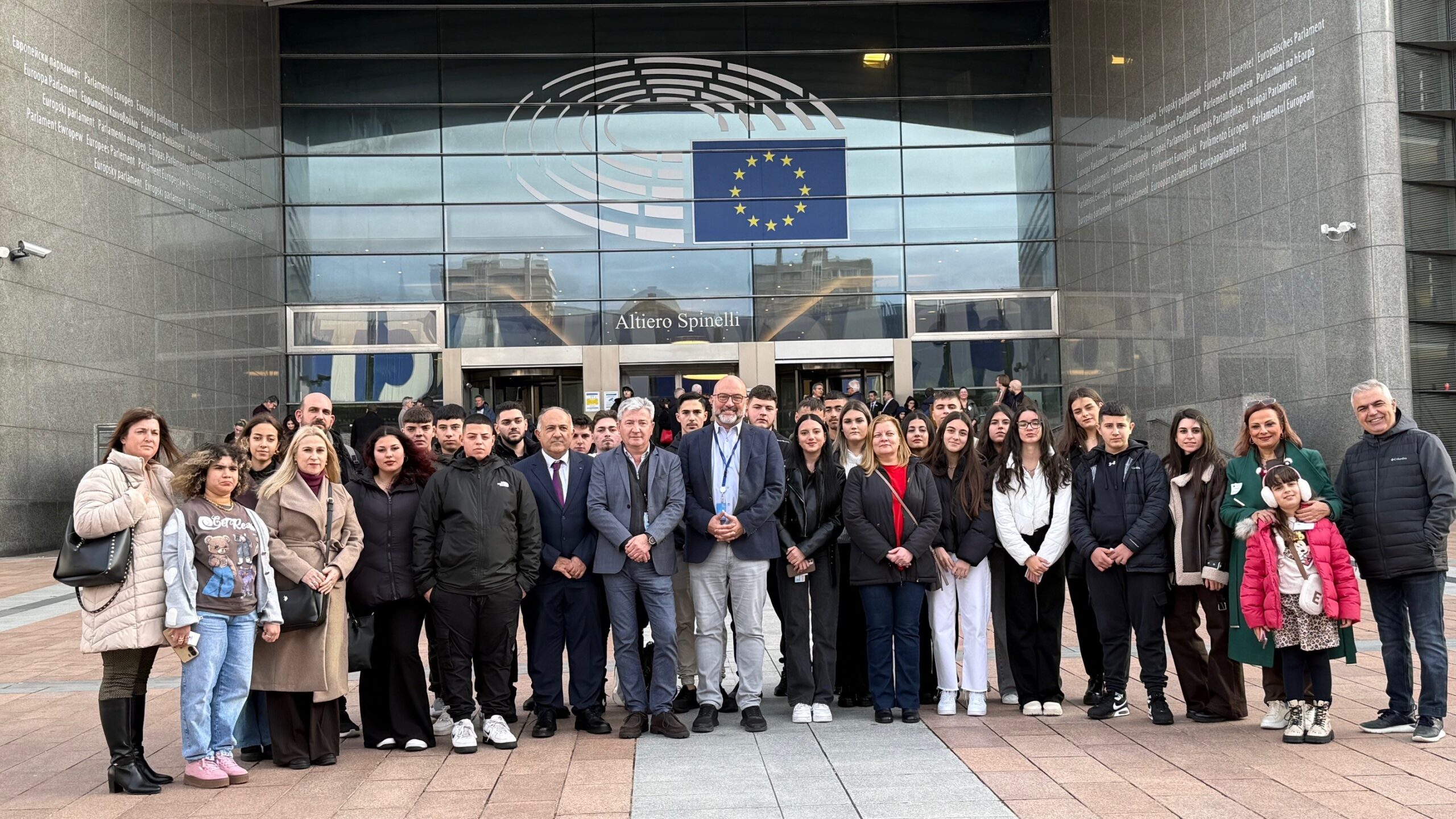 Σ. Αρναούτογλου: Μαθητές από Άγραφα και Οινούσσες «άνοιξαν διάλογο» με την Ευρώπη