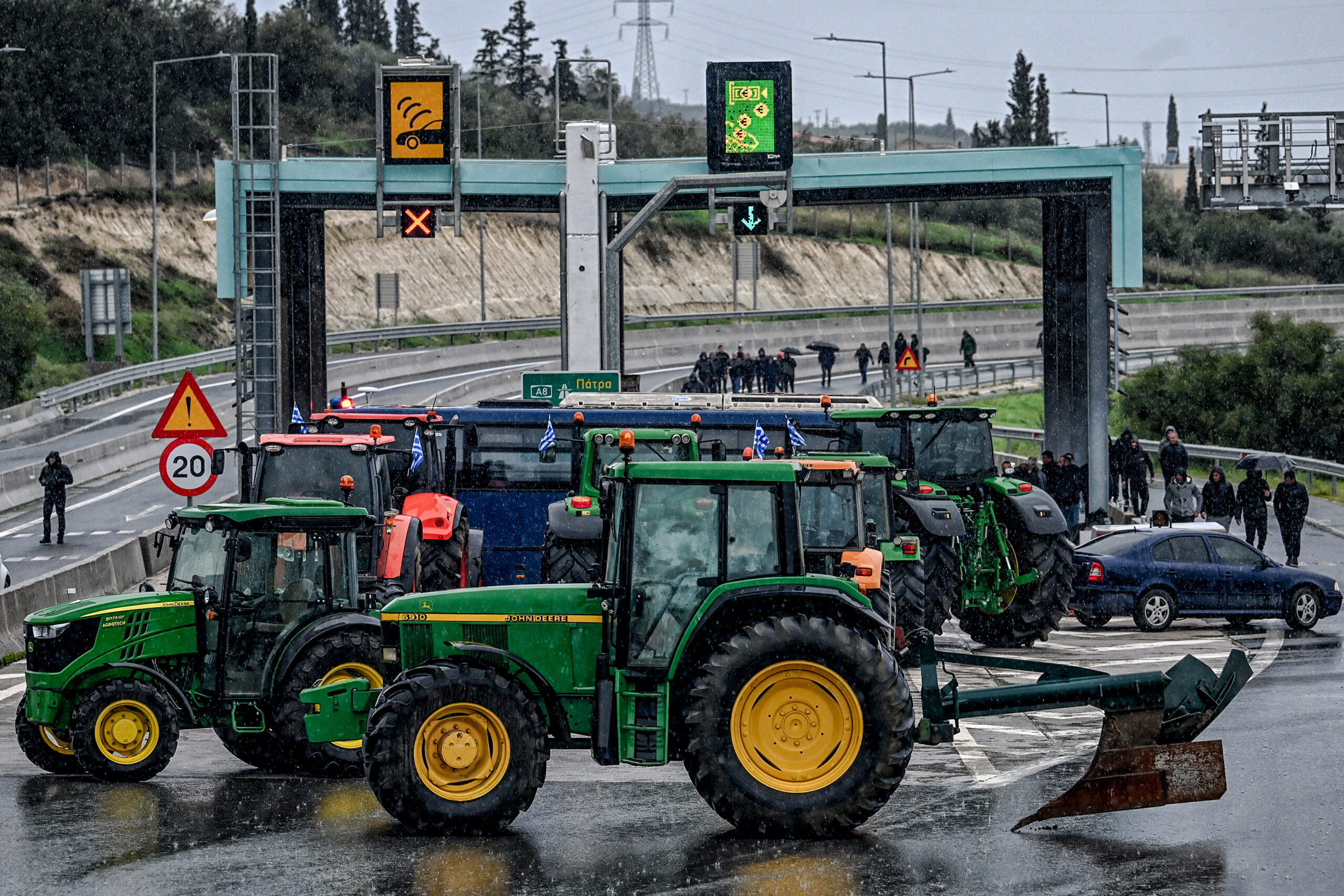 Η Θεσσαλονίκη στο «Κόκκινο»: Στήνονται δύο νέα αγροτικά μπλόκα