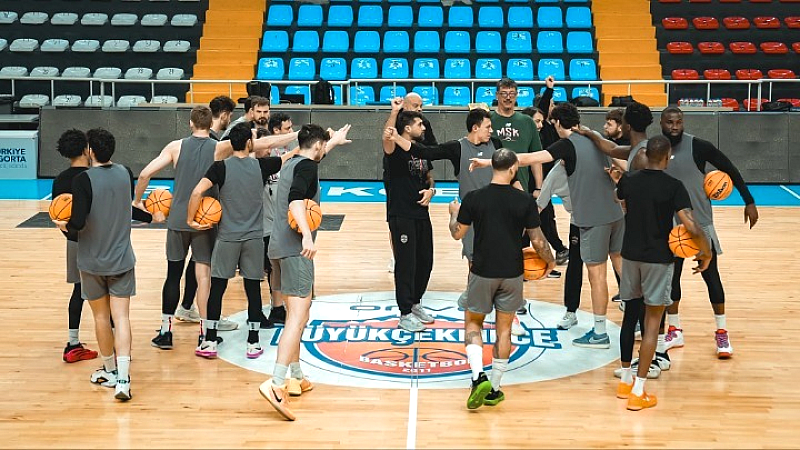 Αδυναμία άφιξης της αποστολής της Μερσίν στην Καρδίτσα λόγω του αγροτικού μπλόκου στη Θήβα