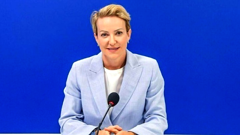 Αλεξάνδρα Σδούκου: Η εικόνα του εξώστη του Αλέξη Τσίπρα αποκαλύπτει το ήθος του