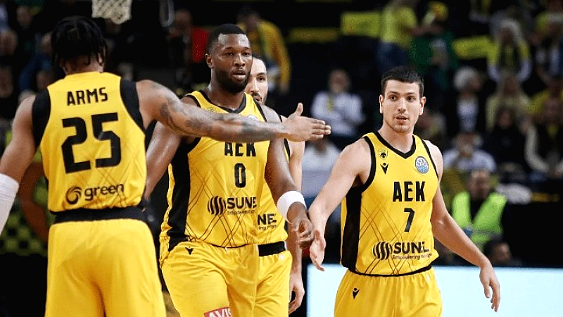 Αβεβαιότητα για την ΑΕΚ με τους Κρις Σίλβα και Αντονις Αρμς