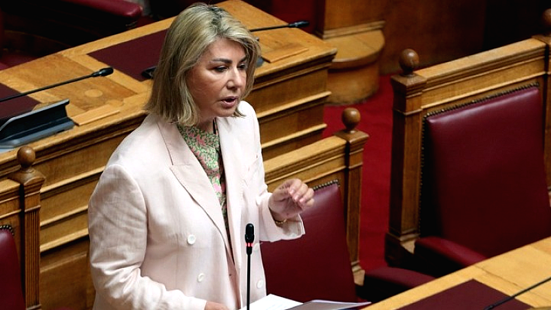 Στην «καυτή» έδρα της Βουλής: Αποκαλύψεις Ζέττας Μακρή για τον εκβιασμό από τον Δημήτρη Μαρέδη