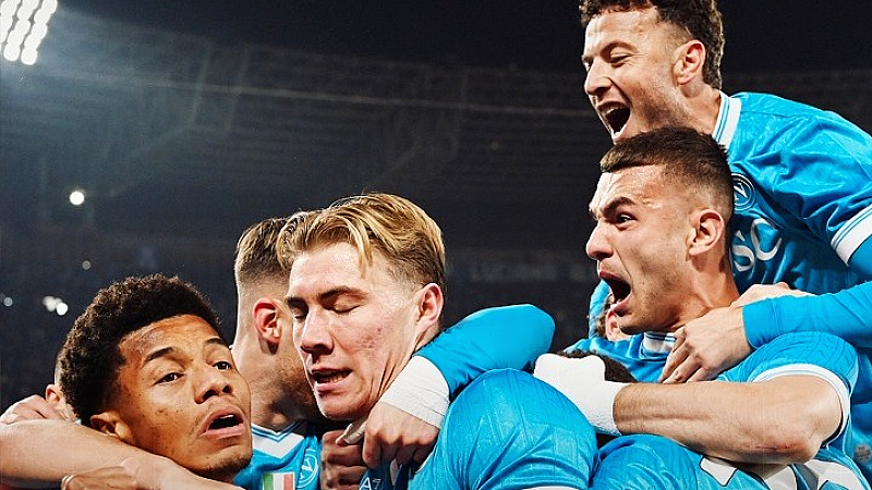 Η Νάπολι διατηρεί την πρωτοκαθεδρία μετά τη νίκη επί της Γιουβέντους