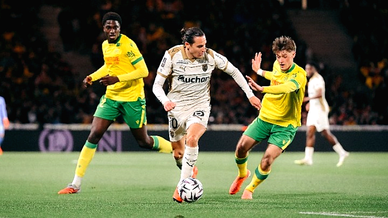 Δεν αφήνει το «ρετιρέ» η Λανς