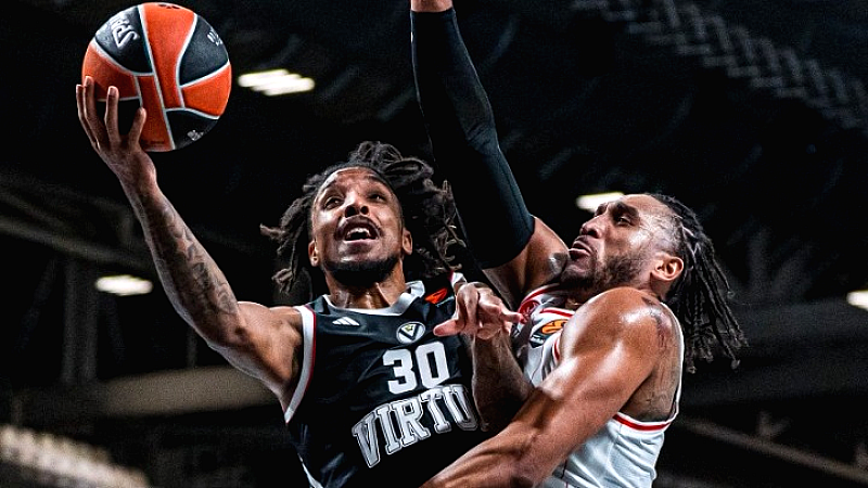 Δεν το... κουνάει από την κορυφή η Χαποέλ