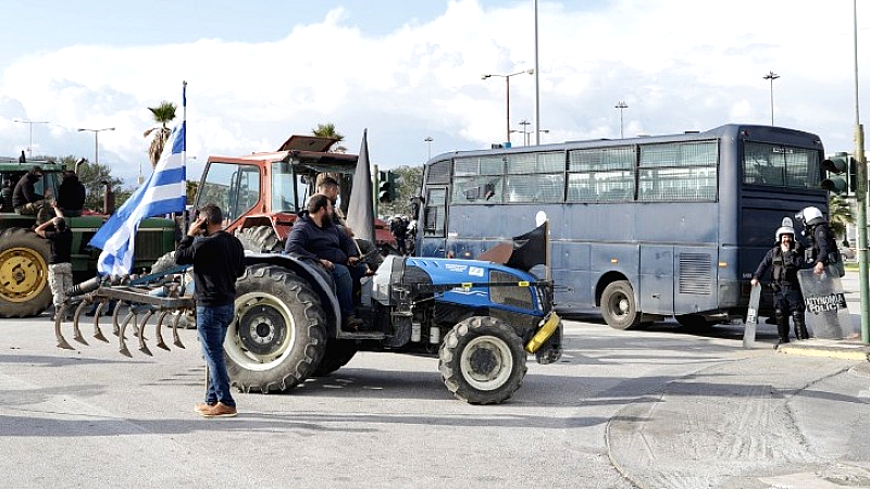 Συγκρούσεις κοντά στα αεροδρόμια Χανίων και Ηρακλείου