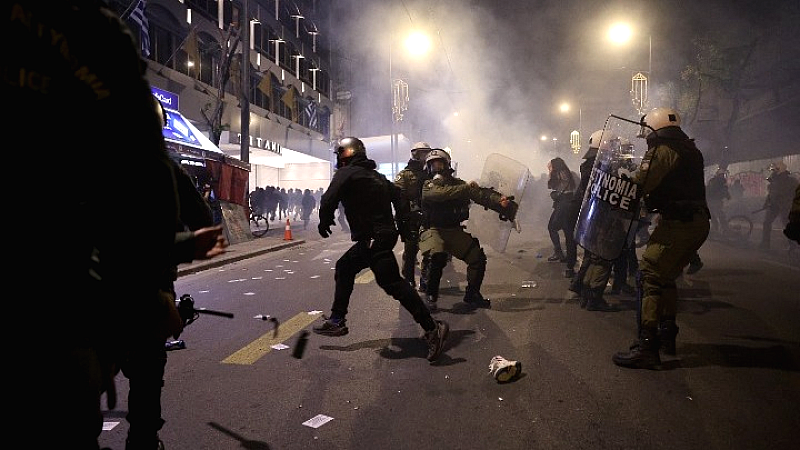 Επεισόδια κατά τη διάρκεια της πορείας μνήμης για τον Αλέξανδρο Γρηγορόπουλο στην Αθήνα