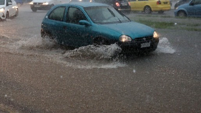 Έκτακτη διακοπή υδροδότησης στη Μάνδρα λόγω βλάβης σε αγωγό ύδρευσης