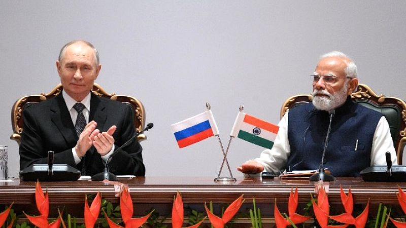 Η Ρωσία προτείνει παραγωγή Sukhoi Su-57 και πυρηνικού καυσίμου στην Ινδία