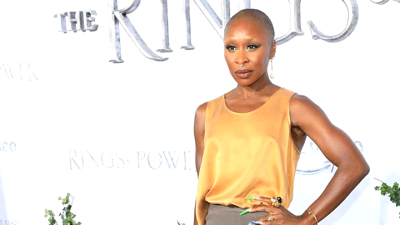 Σίνθια Ερίβο: Τιμήθηκε με το βραβείο Κερκ Ντάγκλας στο Φεστιβάλ Κινηματογράφου Σάντα Μπάρμπαρα