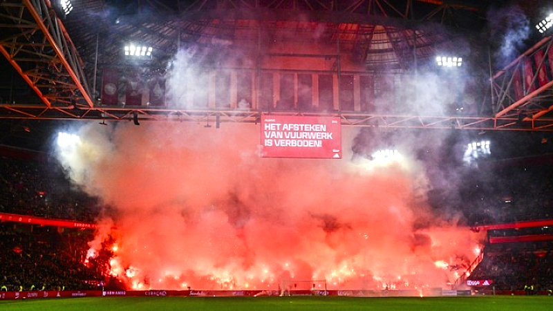 Καταγγελία της Johan Cruyff Arena κατά 10 φιλάθλων του Άγιαξ