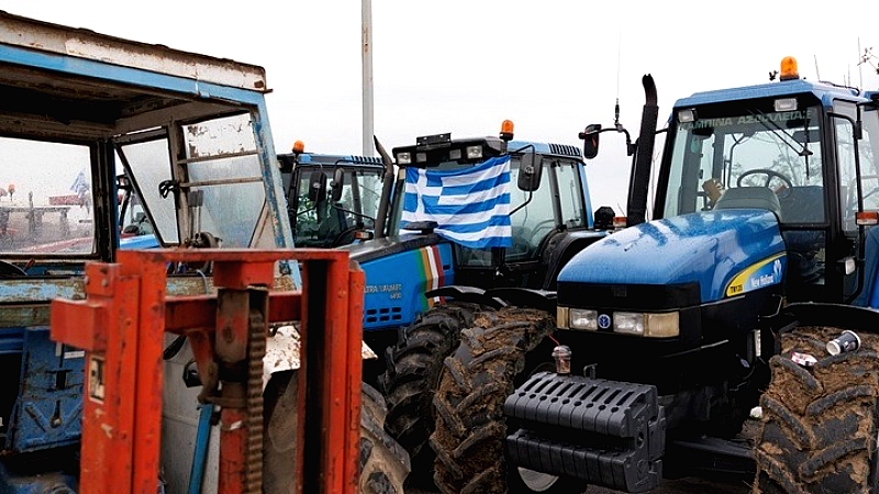 Κινητοποιήσεις αγροτών και κτηνοτρόφων στη Δυτική Ελλάδα: Συλλαλητήρια και συμβολικοί αποκλεισμοί