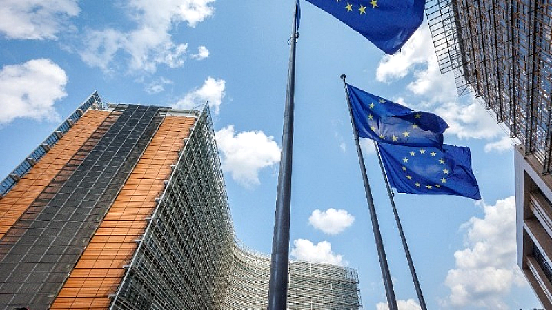 Κομισιόν: Πρόστιμο 120 εκατ. ευρώ στην πλατφόρμα «Χ» για παραπλανητική χρήση του μπλε σήματος