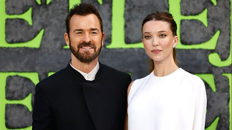 Ο Τζάστιν Θερού και η Νικόλ Μπράιντον Μπλουμ περιμένουν με ανυπομονησία το πρώτο τους παιδί