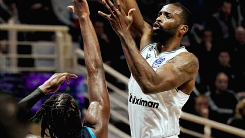 Ο Τζόουνς έκανε τη διαφορά στον ΠΑΟΚ